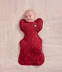 Swaddle Up™ Pucksack 1.5 TOG Baumwollfleece Bordeauxrot Gestickte Herzen