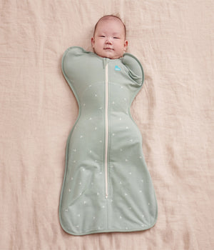 Swaddle Up™ 2-in-1 Übergangspucksack Hüftdysplasie 2.5 TOG Baumwolle Oliv Mondlicht – Love to Dream EU